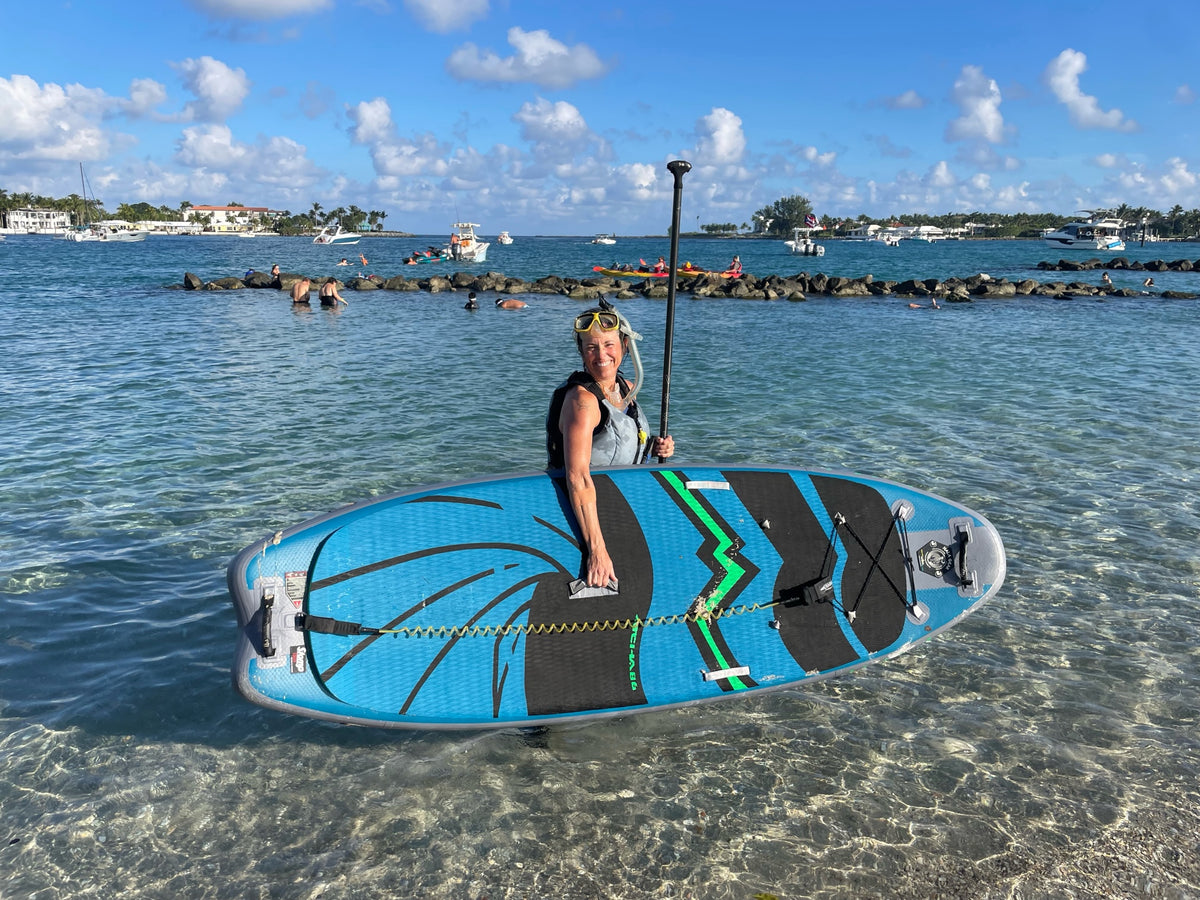 Emily_Barnes_Paddling_to_Peanu